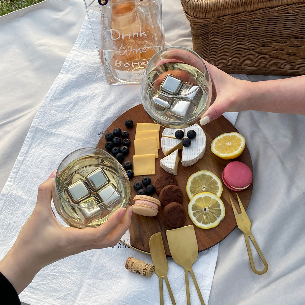 Vintorio Round Wooden Cheese Board with Handle and Cheese Knives