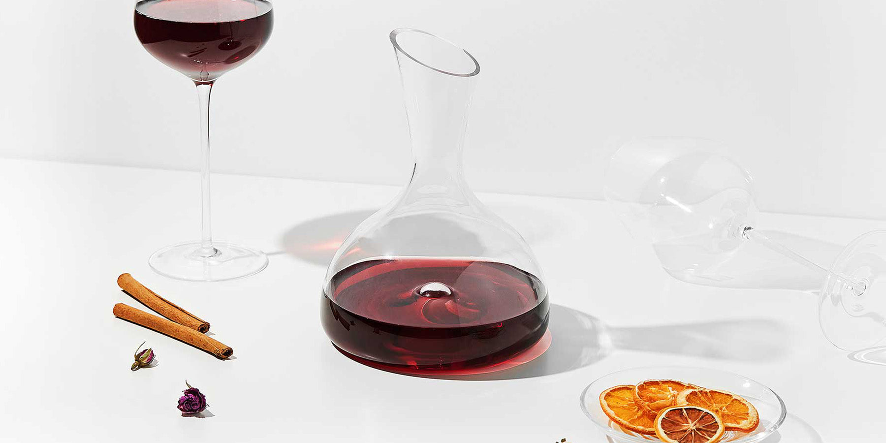Doit-on carafer ou décanter le vin ? – Vino Lovers