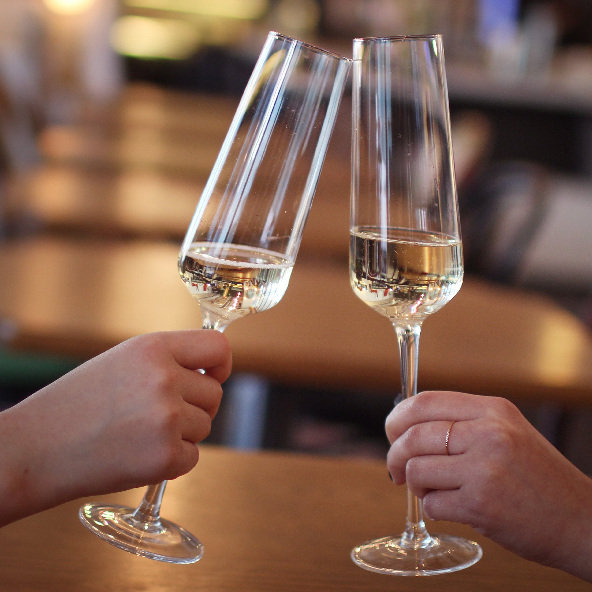 7 Good Places to Buy Cheap Champagne Flutes